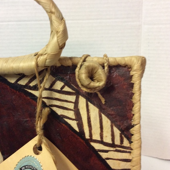 Tonga Trading Co. Women’s Handmade Purse - Picture 6 of 12